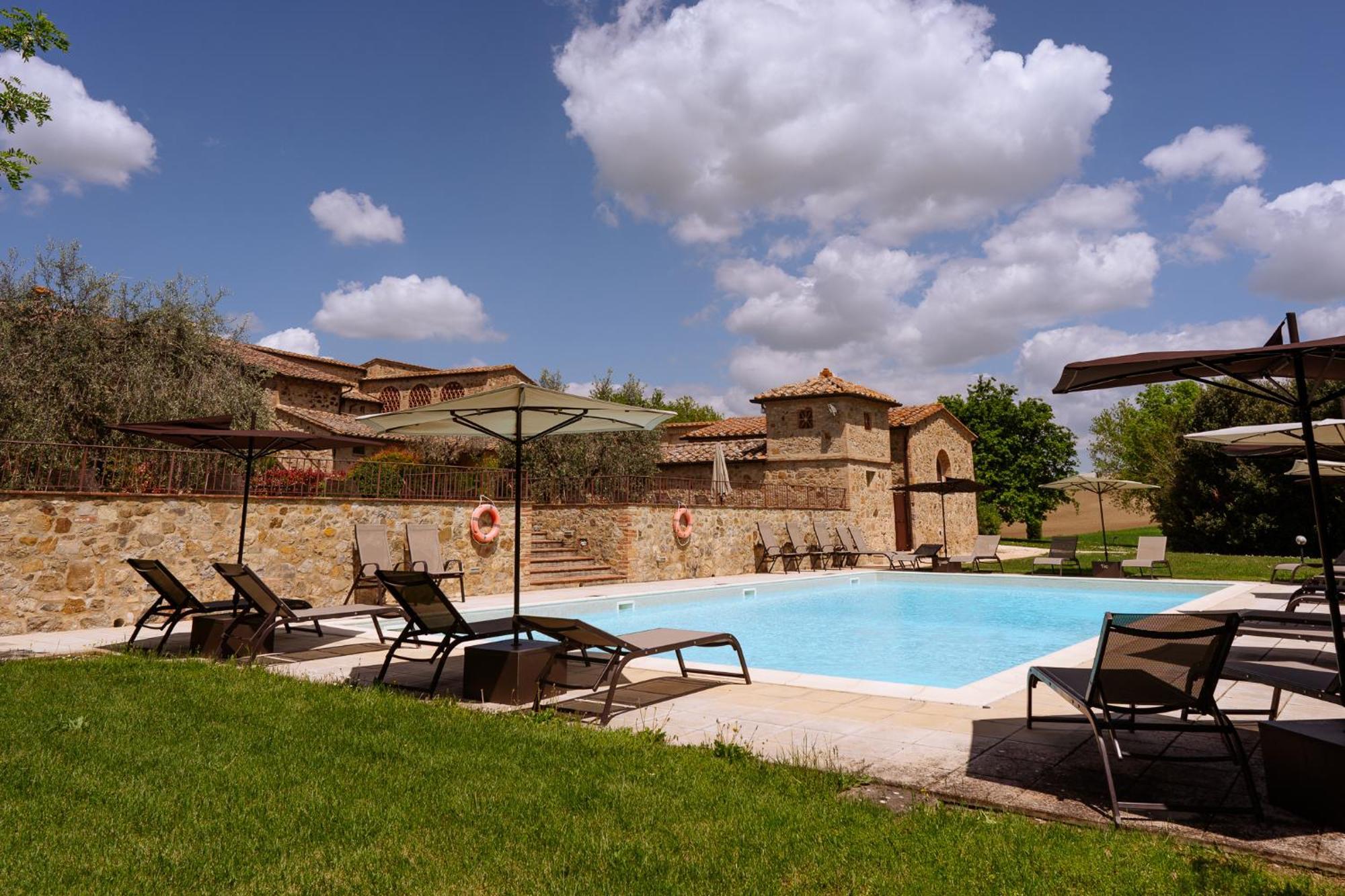 קולה ואל ד'אלזה Villa Le Beringhe - Wine Pool & Relax מראה חיצוני תמונה