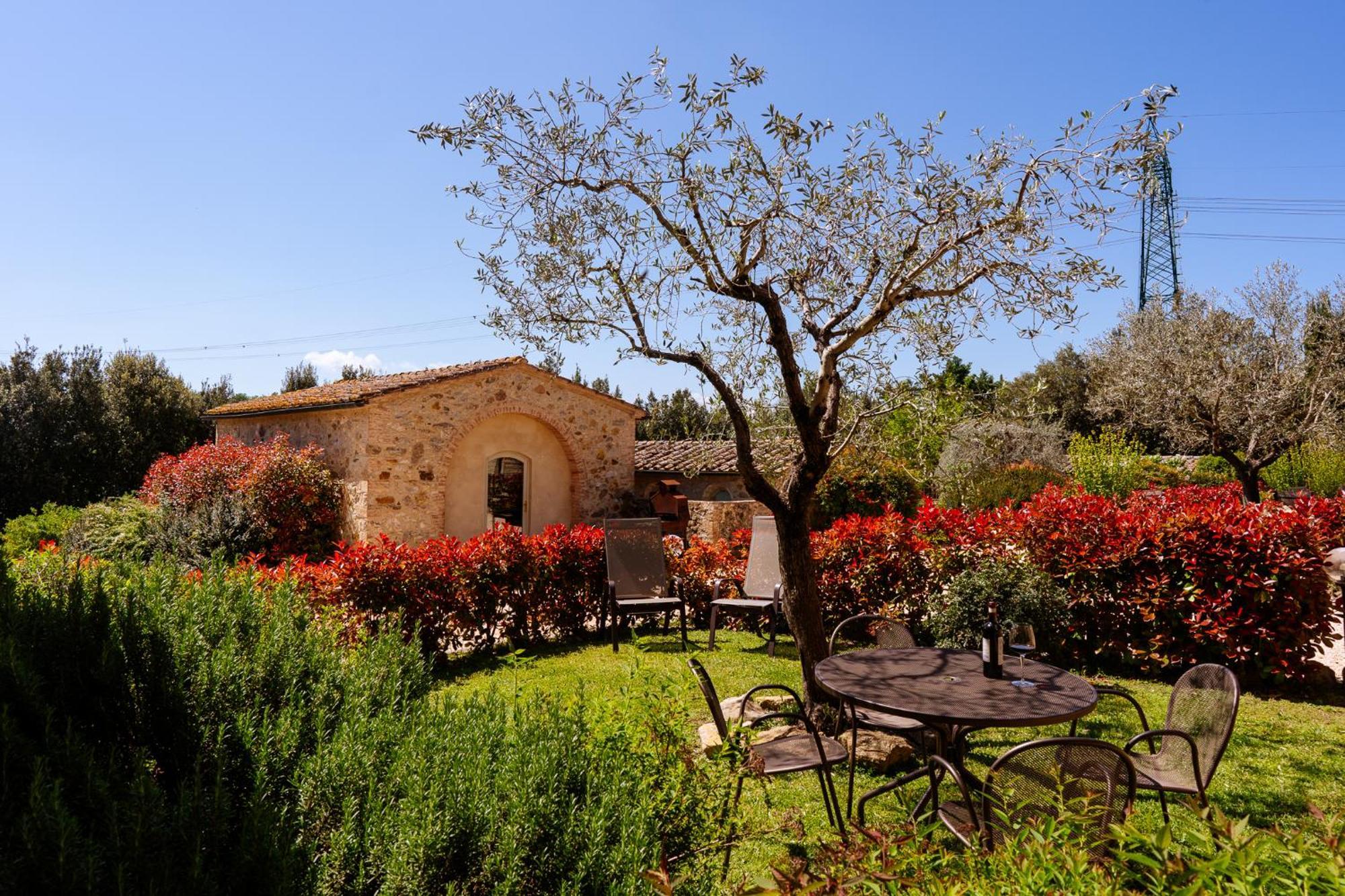 קולה ואל ד'אלזה Villa Le Beringhe - Wine Pool & Relax מראה חיצוני תמונה