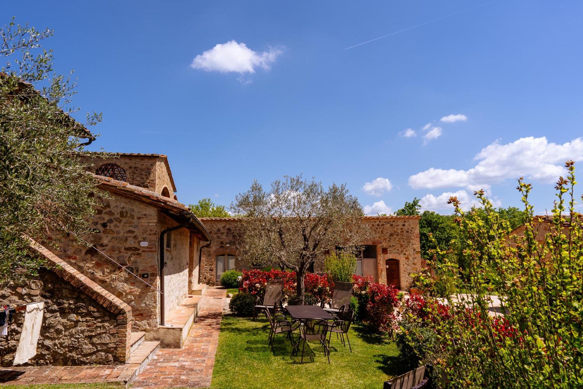 קולה ואל ד'אלזה Villa Le Beringhe - Wine Pool & Relax מראה חיצוני תמונה