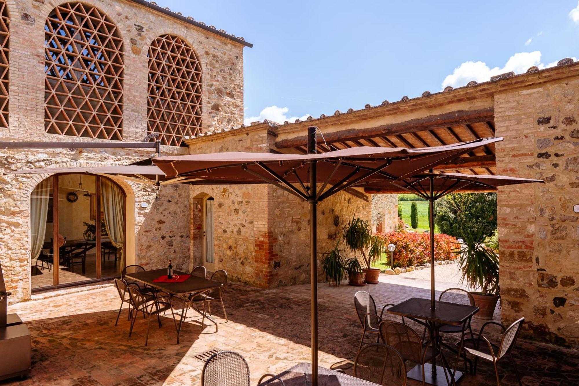 קולה ואל ד'אלזה Villa Le Beringhe - Wine Pool & Relax מראה חיצוני תמונה